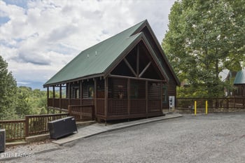 4451 Forest Vista Way, Pigeon Forge, TN 37863