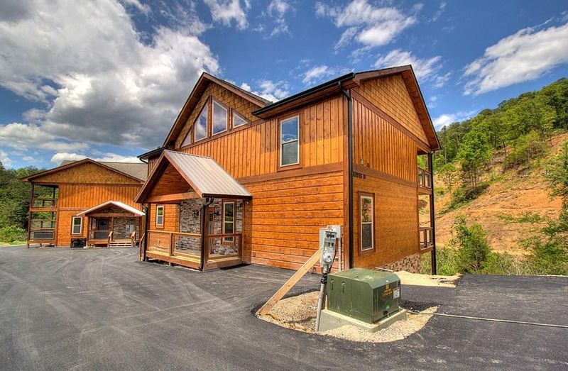 4453 Shangrila Way, Sevierville, TN 37876