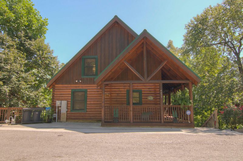 4457 Forest Vista Way, Pigeon Forge, TN 37863