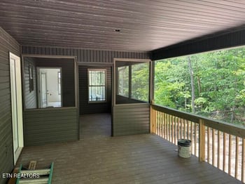 446 Beachwood Dr, Crossville, TN 38558