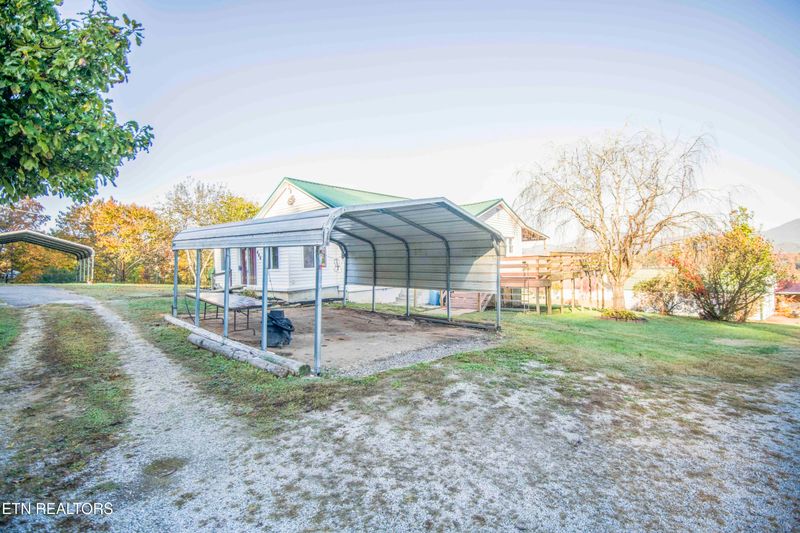 446 Mahoney Rd, Oliver Springs, TN 37840
