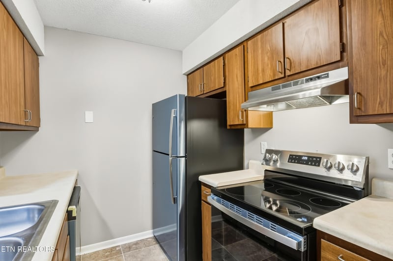 446 Tammy Dr #8, Powell, TN 37849