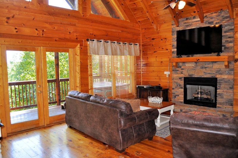 4463 Forest Vista Way, Pigeon Forge, TN 37863