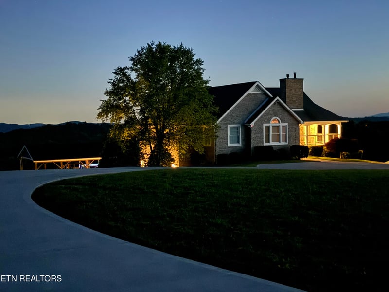447 Walker Rd, Sharps Chapel, TN 37866