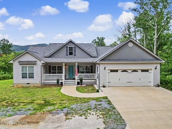 4478 Bruce Ogle Way, Pigeon Forge, TN 37863