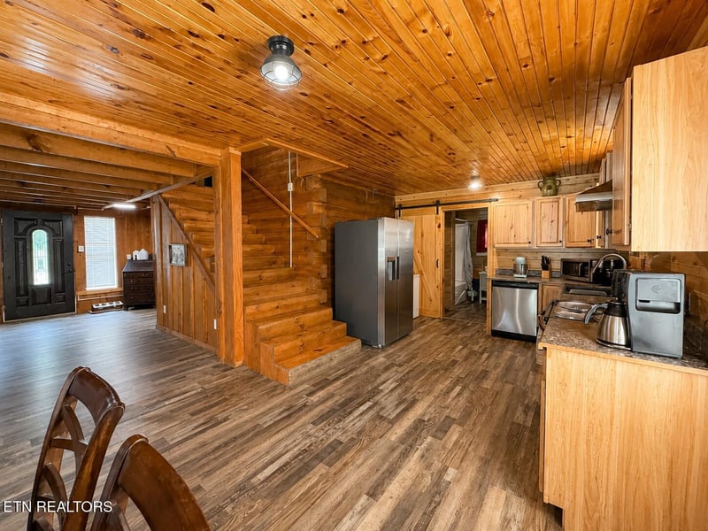 448 John Q Wyatt Rd, Crossville, TN 38571