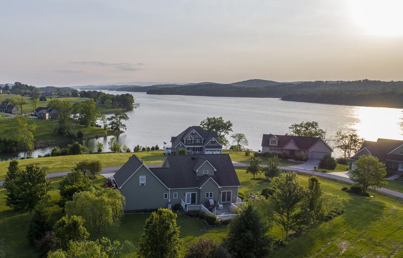449 Fishers Loop, Sharps Chapel, TN 37866