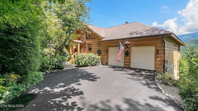 449 Lucerne Way, Gatlinburg, TN 37738