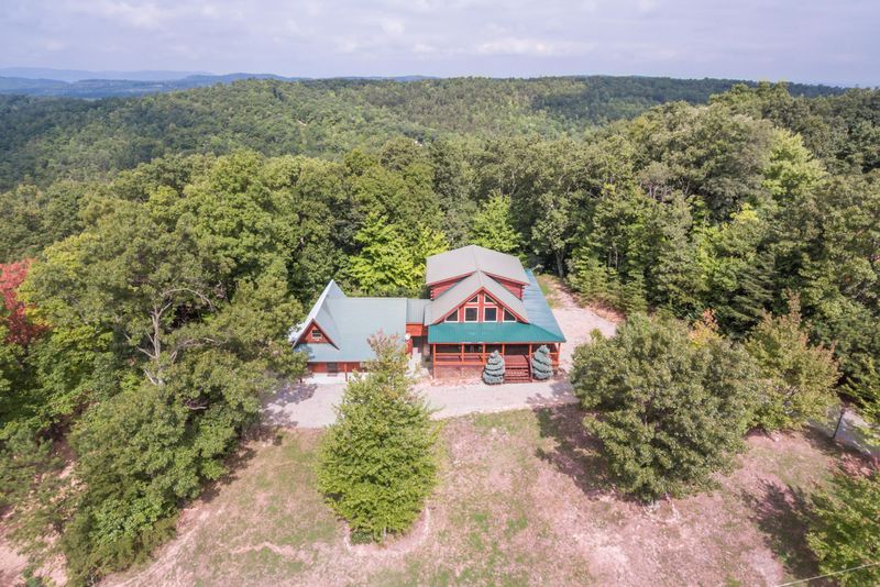 449 Smithfield Rd, Tellico Plains, TN 37385