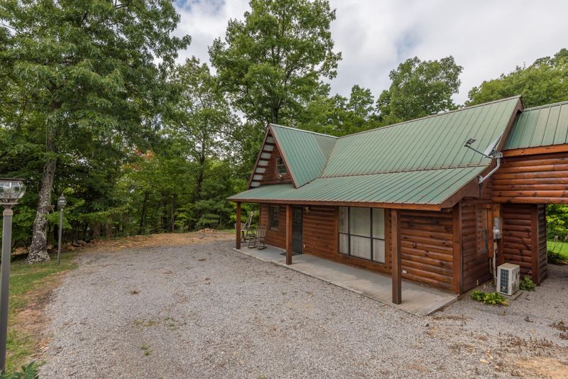 449 Smithfield Rd, Tellico Plains, TN 37385