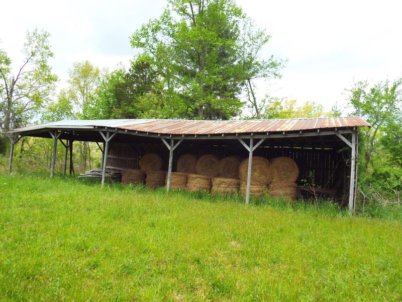 4490 Nashville Hwy, Deer Lodge, TN 37726