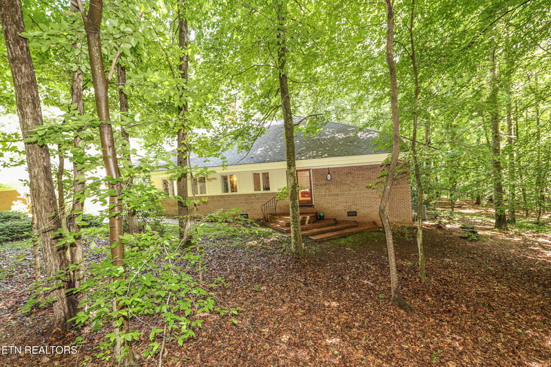45 Hickory Tr, Norris, TN 37828