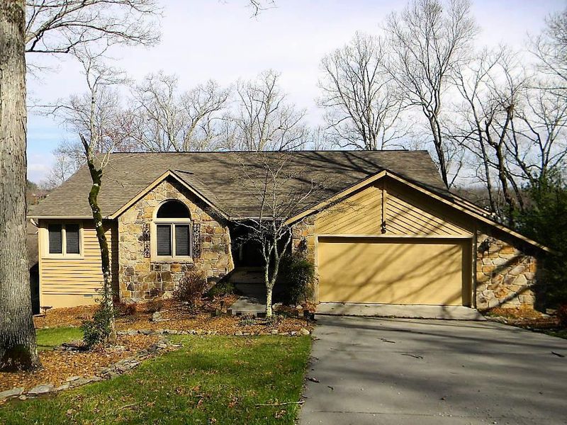 45 Markham Ter, Fairfield Glade, TN 38558