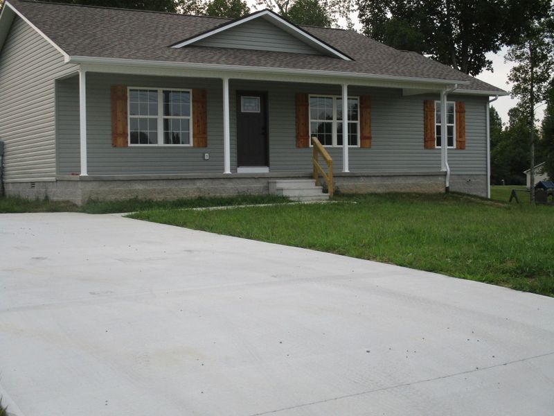 45 Star Dr, Crossville, TN 38571