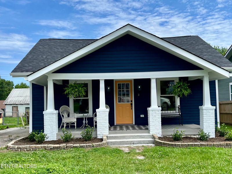 450 Cedar Ave, Knoxville, TN 37917