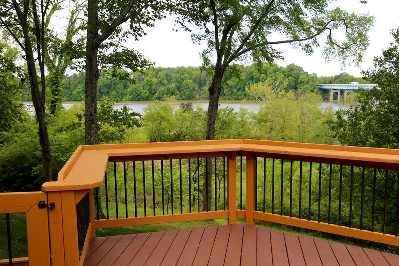 450 Fore Dr, Loudon, TN 37774