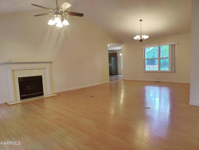 450 Meadowlake Cir, Seymour, TN 37865