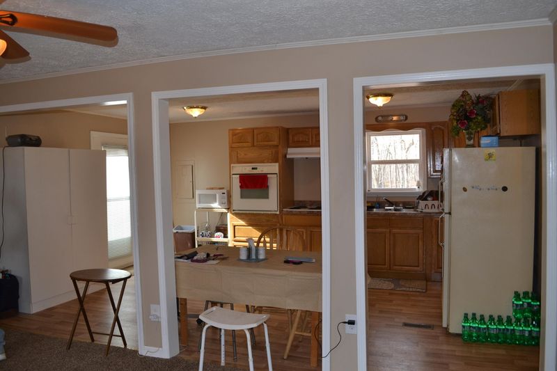 450 Robbins Rd, Crossville, TN 38572