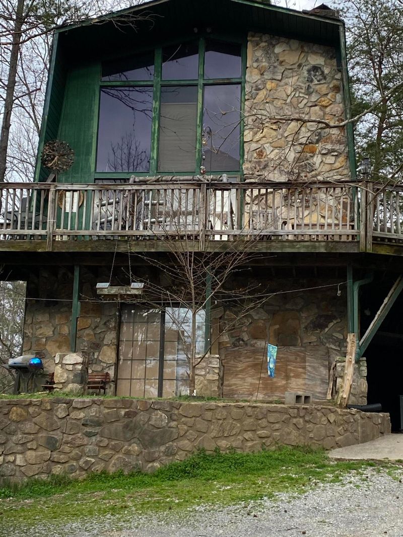 450 Troy Dr, Pigeon Forge, TN 37863