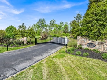 4508 Highland Woods Way, Powell, TN 37849