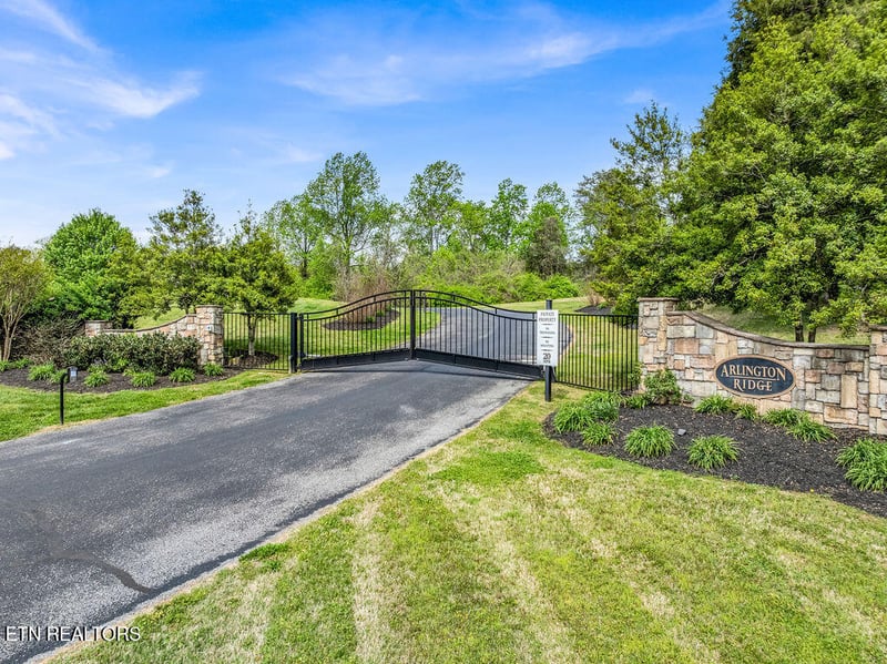 4508 Highland Woods Way, Powell, TN 37849