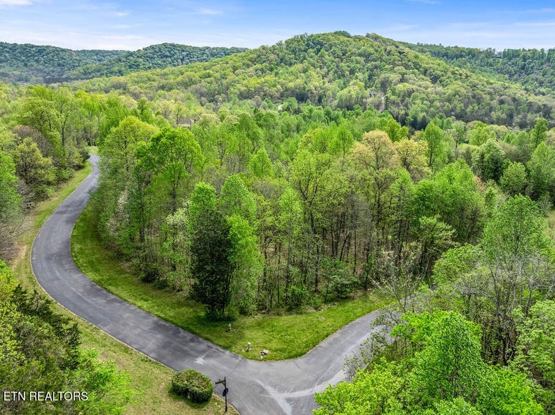 4508 Highland Woods Way, Powell, TN 37849
