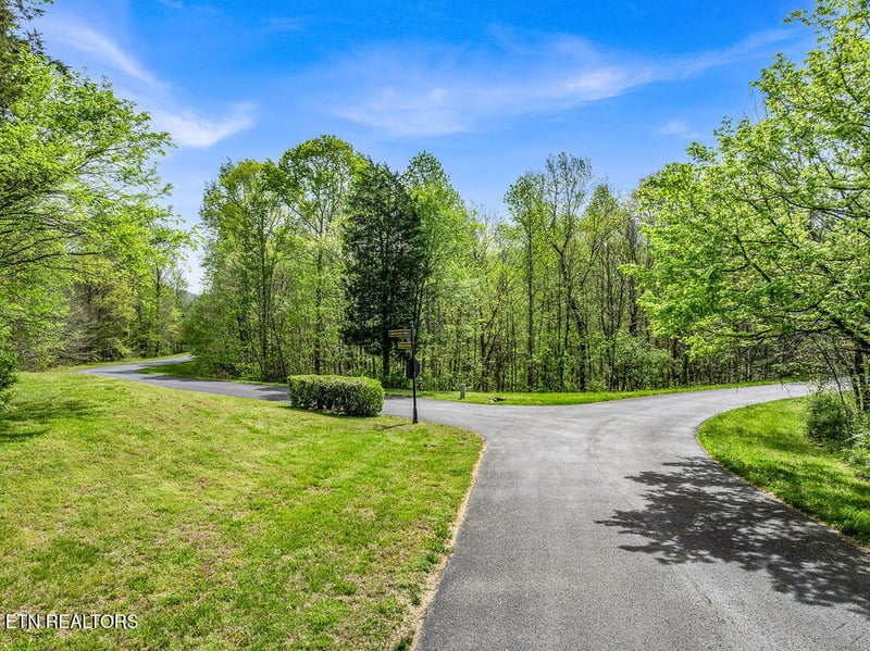 4508 Highland Woods Way, Powell, TN 37849