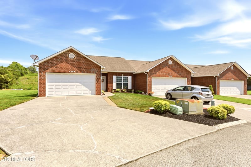 4509 Broadmeadow Way, Knoxville, TN 37912