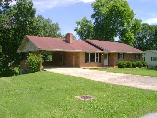 451 Hillcrest Cir, Etowah, TN 37331