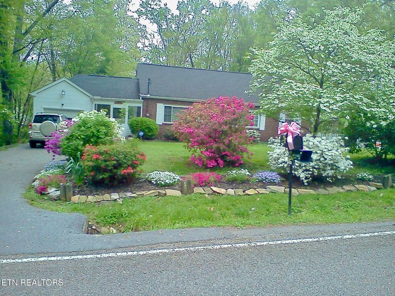 4510 Barbara Dr, Knoxville, TN 37918