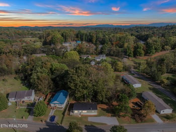 4510 Winslow Dr, Strawberry Plains, TN 37871