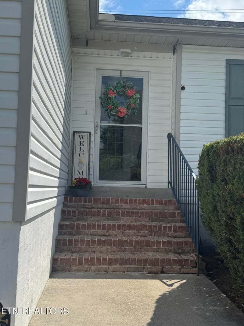 4512 Castleman Ln, Knoxville, TN 37921