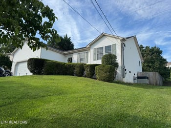 4512 Castleman Ln, Knoxville, TN 37921