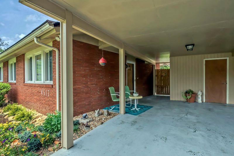 4512 Plummer Dr, Knoxville, TN 37918