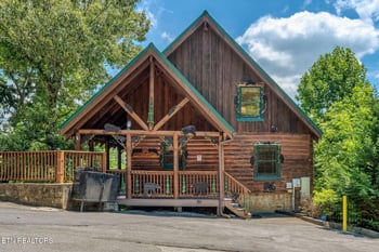 4519 Forest Vista Way, Pigeon Forge, TN 37863