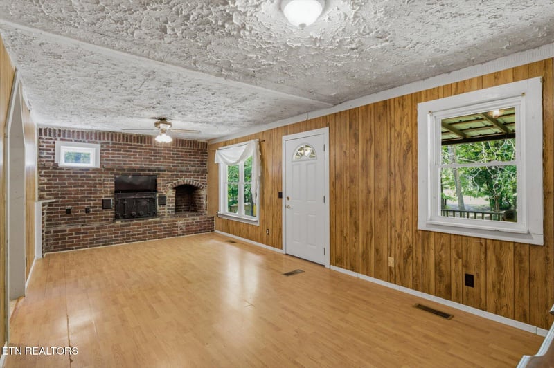 452 County Road 213, Athens, TN 37303