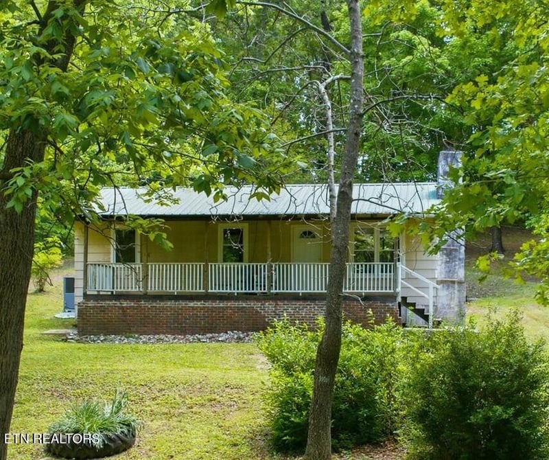 452 County Road 213, Athens, TN 37303