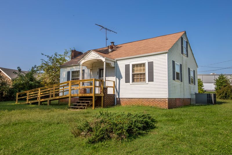 452 Louisville Rd, Alcoa, TN 37701