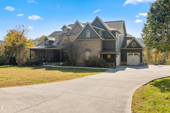 4520 Highland Woods Way, Powell, TN 37849