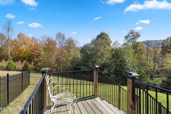 4520 Highland Woods Way, Powell, TN 37849