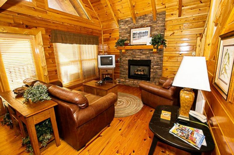 4524 Rocky Bluff Way, Pigeon Forge, TN 37863