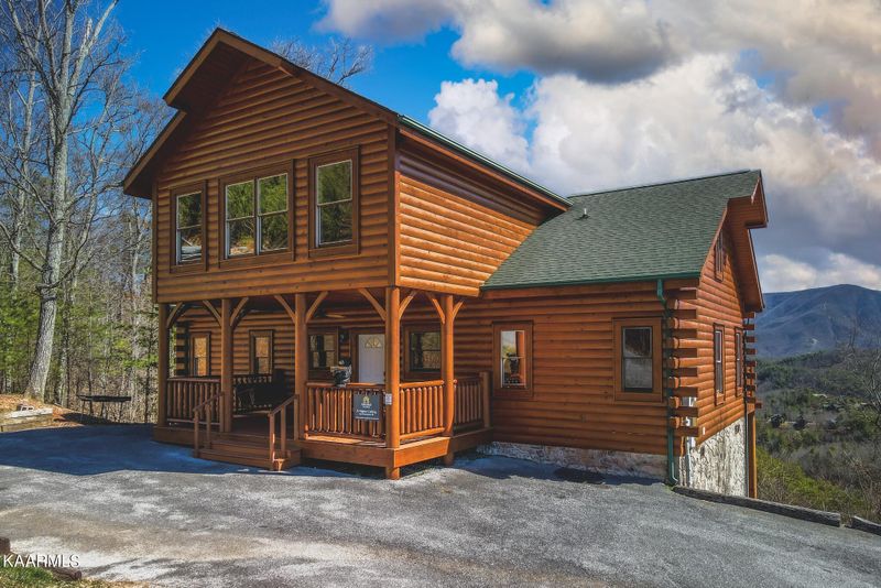4524 Stackstone Rd, Sevierville, TN 37862