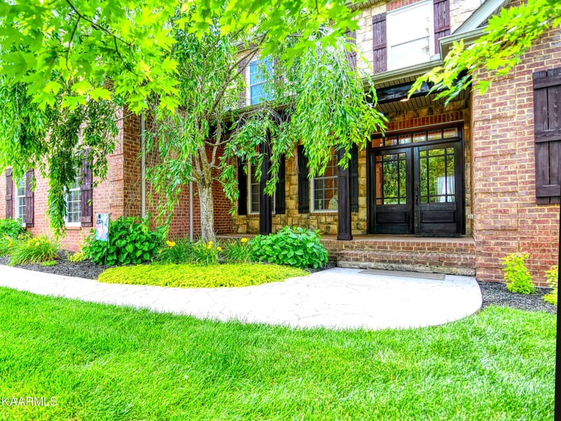 4525 Annalee Way, Knoxville, TN 37921
