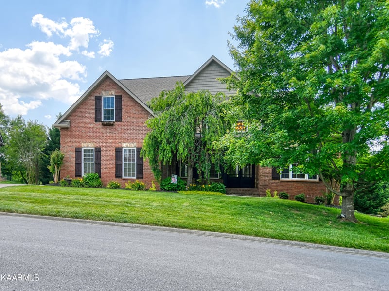 4525 Annalee Way, Knoxville, TN 37921