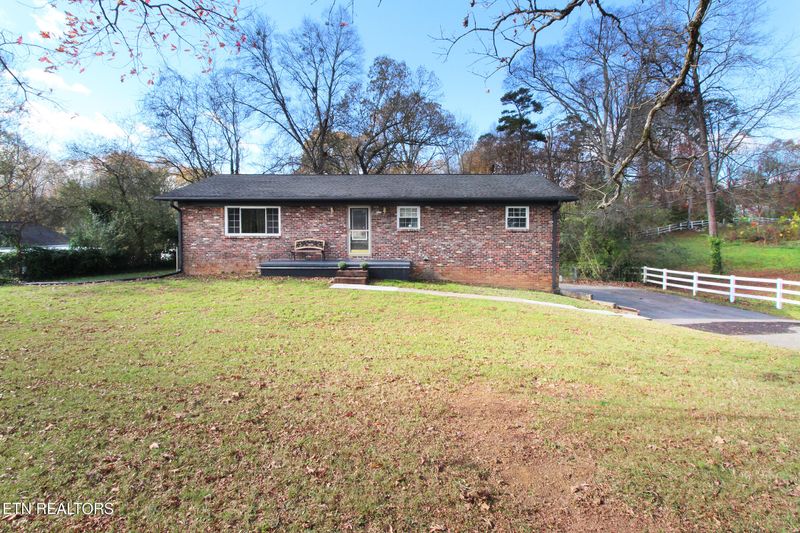4525 E End Rd, Knoxville, TN 37920
