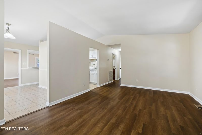 4525 NW Shane Ln, Knoxville, TN 37921