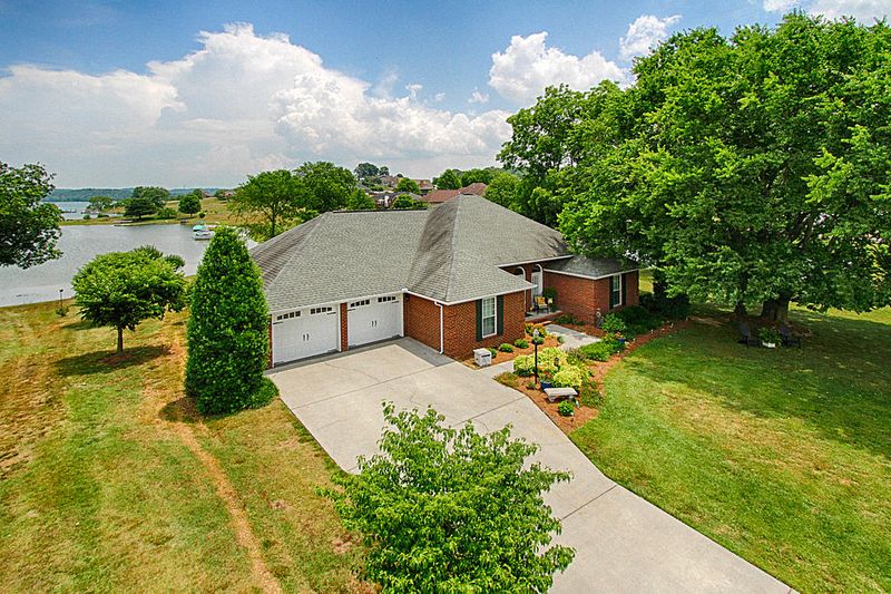 4529 Harbor Dr, Morristown, TN 37814