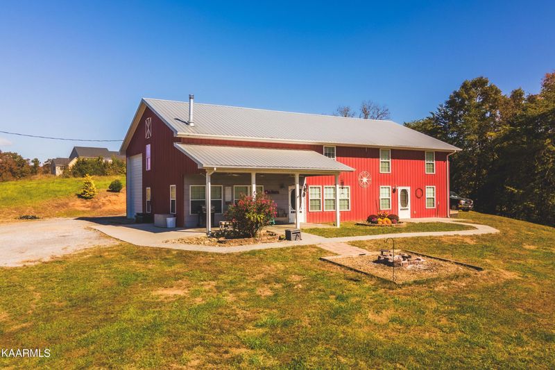 453 Flat Creek Rd, Sevierville, TN 37876