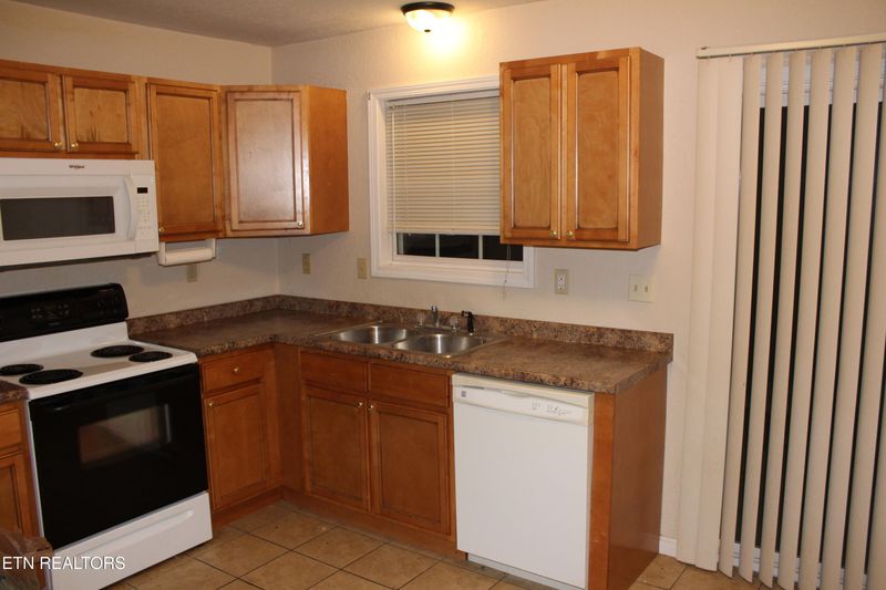 453 Park Rd, Caryville, TN 37714