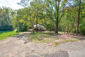 4532 Cambridge Rd, Walland, TN 37886